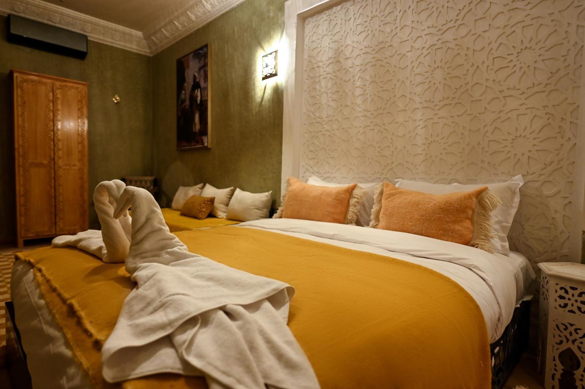 Riad Chez Henriette Marrakesh Exterior photo