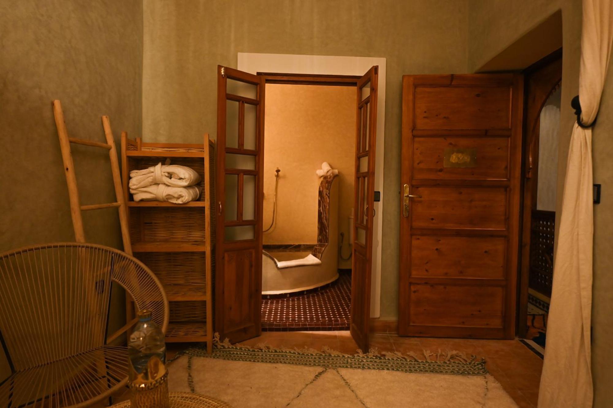 Riad Chez Henriette Marrakesh Exterior photo