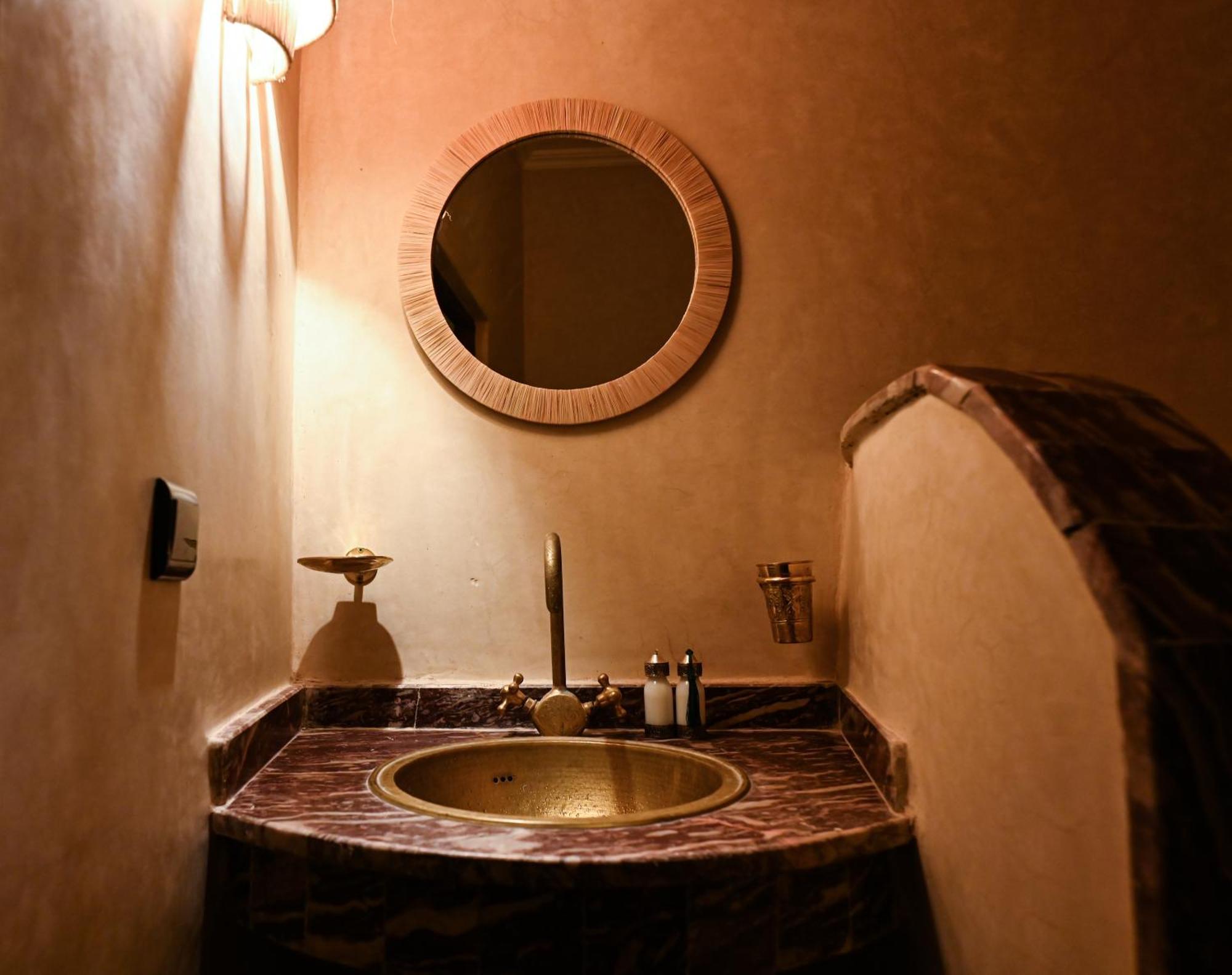 Riad Chez Henriette Marrakesh Exterior photo
