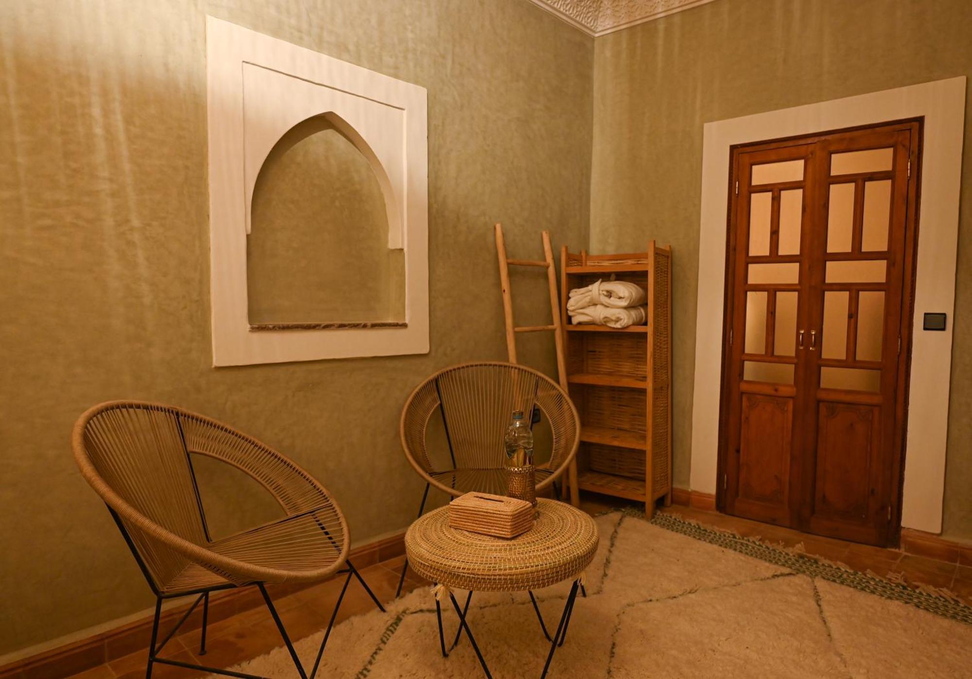 Riad Chez Henriette Marrakesh Exterior photo