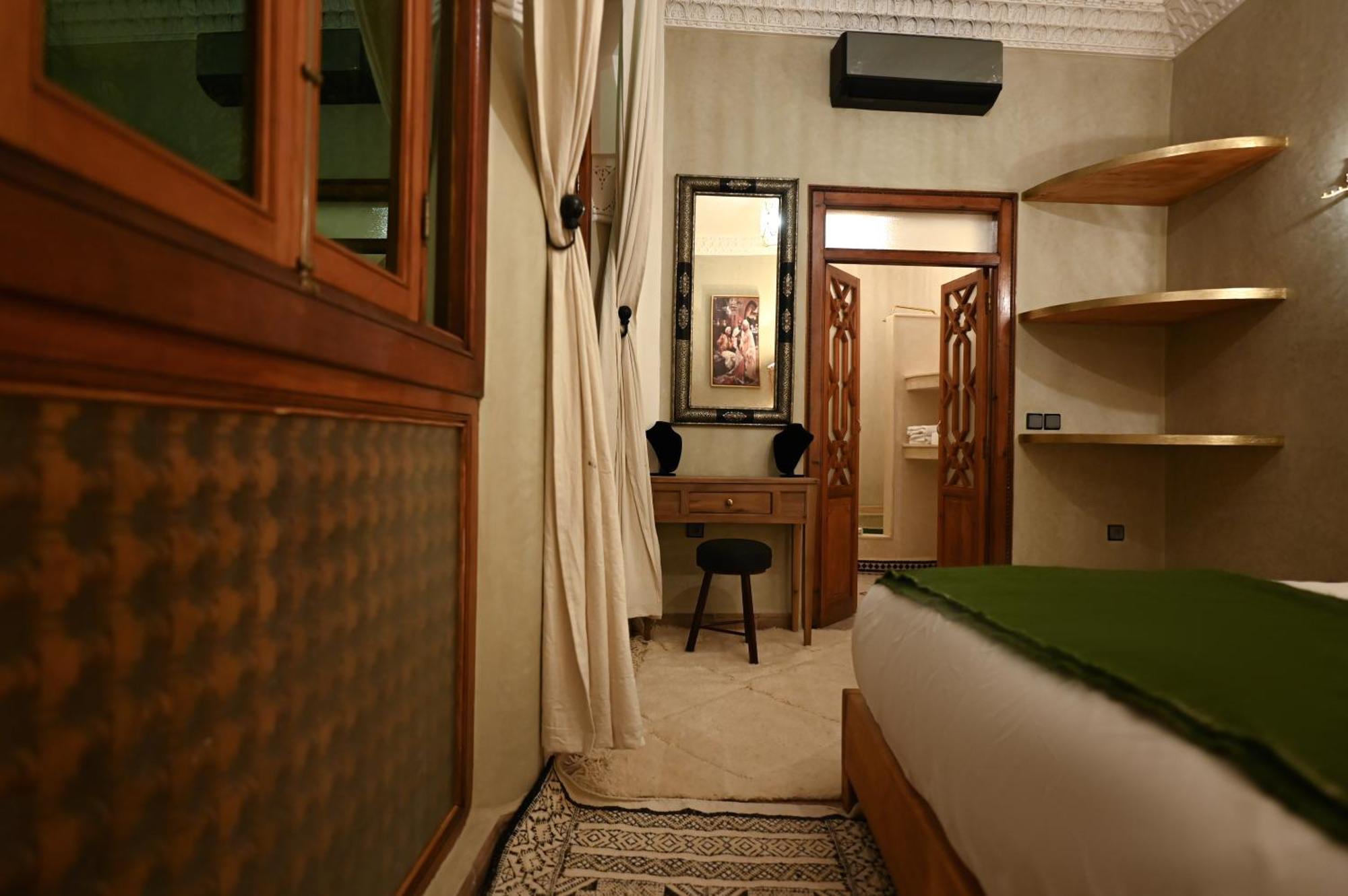 Riad Chez Henriette Marrakesh Exterior photo