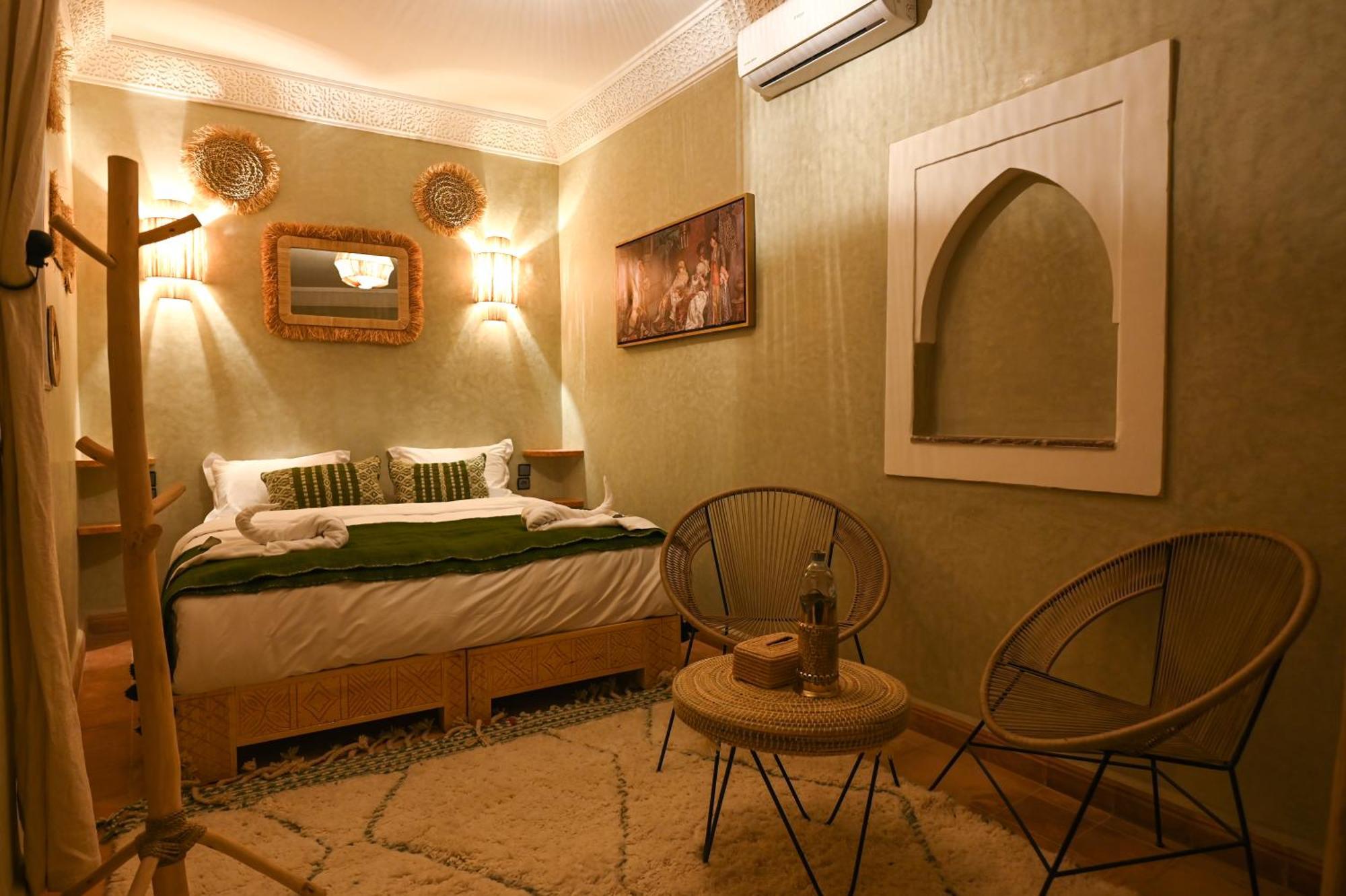 Riad Chez Henriette Marrakesh Exterior photo